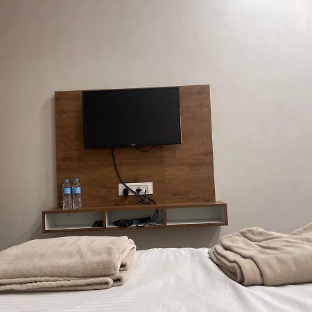 Hotel Nilkanth Navsari Exterior photo